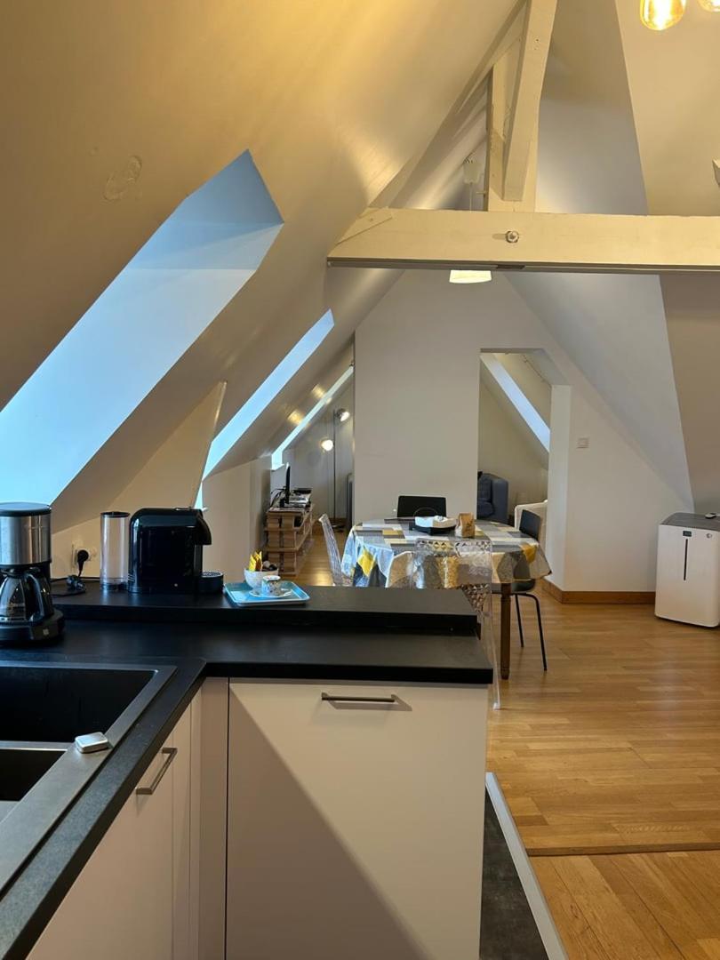 Le Square : Appartement Climatise En Centre Ville Поатие Екстериор снимка
